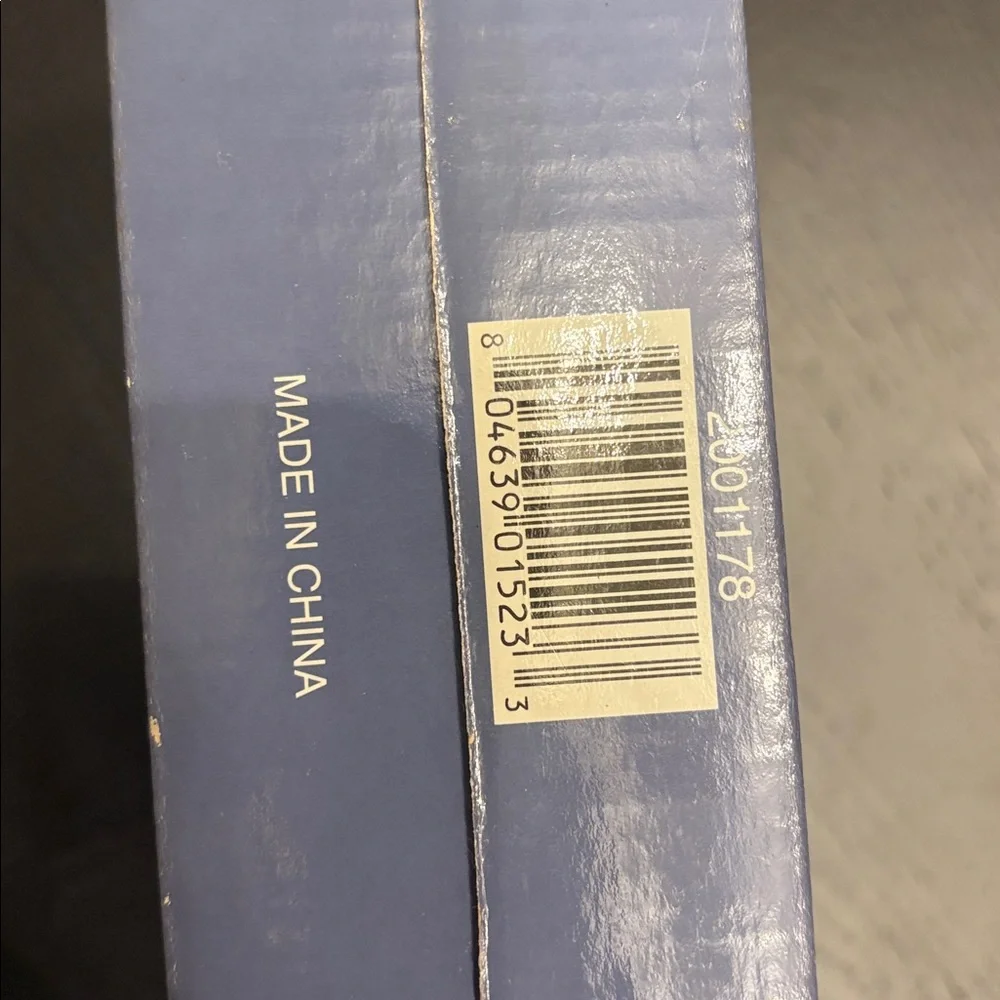 NWOT Keepsake Photo Box - Black Wood